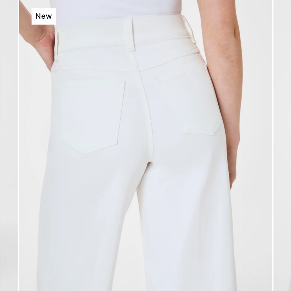 SPANXshape™ EveryWear
Cropped Wide Leg Jeans